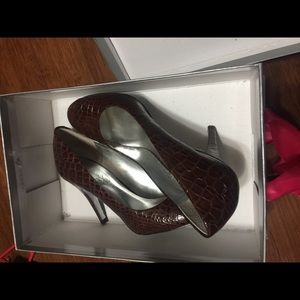 Jessica Simpson heels